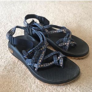 ISO trade for SINGLE STRAP Chaco active sandals